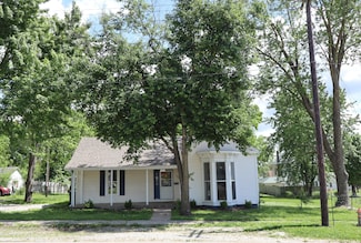 402 W Spring St, Fayette, MO 65248