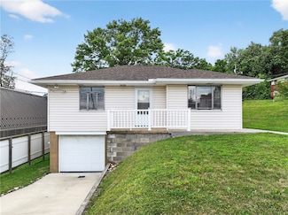 70 Webster Ave, Irwin, PA 15642