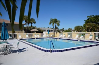 1566 SE Royal Green Cir Unit 101, Port Saint Lucie, FL 34952