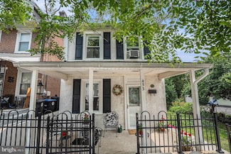 453 Old Elm St, Conshohocken, PA 19428