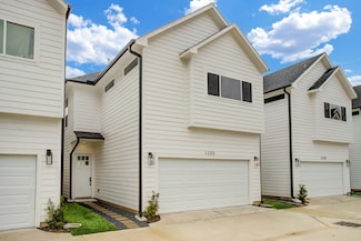 1230 Mcneil St, Houston, TX 77009