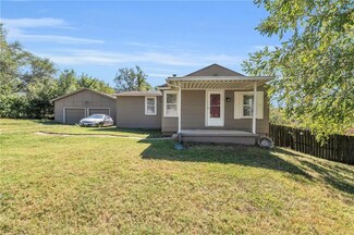 105 2nd St, Kansas City, MO 64163
