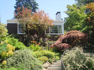 3808 42nd Ave NE, Seattle, WA 98105