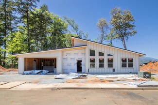 409 Syrah Cir, Cave Junction, OR 97523