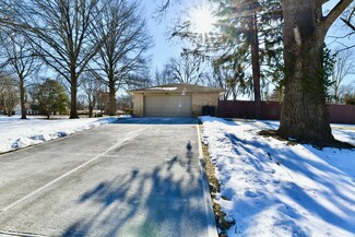 4722 Bluffwood Dr N, Indianapolis, IN 46228