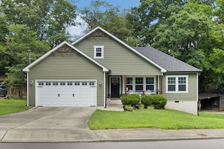 103 N Main St, Springfield, TN 37172