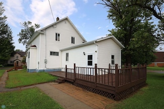 120 2nd St NW, Hillsboro, ND 58045