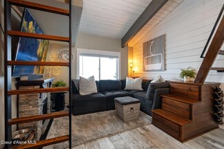240 Mogul Hill Rd Unit 3, Sandpoint, ID 83864