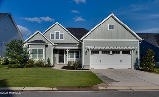 2112 Saranac Lake Ln, Wilmington, NC 28401