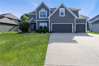 2712 SW Carlton Dr, Lees Summit, MO 64082