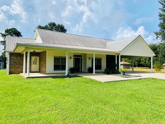444 Jake Smith Rd, Carriere, MS 39426