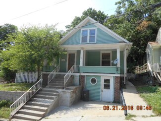 17 Park Cir, Council Bluffs, IA 51503