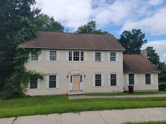 7 Fawn Meadow Dr, Naugatuck, CT 06770