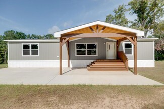 470 An County Road 2236, Palestine, TX 75803