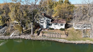 6 Edgewater Rd, Slayton, MN 56172