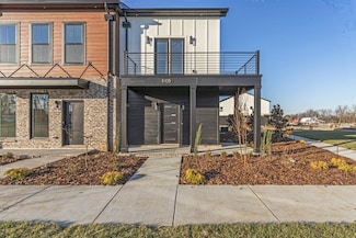 1377 Rebecca Johns Dr, Murfreesboro, TN 37128
