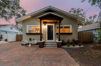 104 W Cayuga St, Tampa, FL 33603