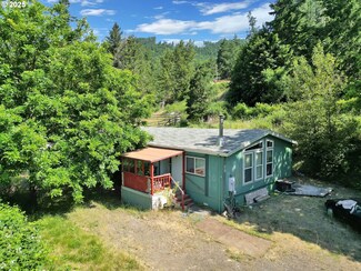 34865 Row River Rd, Cottage Grove, OR 97424