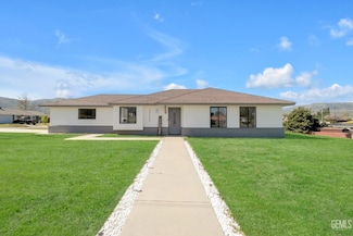 22300 Elm Ct, Tehachapi, CA 93561
