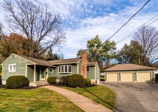 11 Glen Cir, Waltham, MA 02451