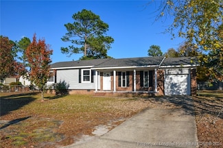 302 Morehead St, Spring Lake, NC 28390
