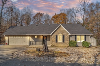7 Glenwood Place, Bella Vista, AR 72715