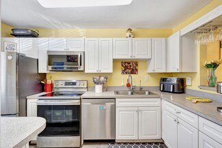 139 Sparrow Dr Unit 4H, Royal Palm Beach, FL 33411