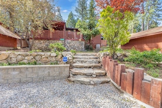 53705 Country Club Dr, Idyllwild, CA 92549