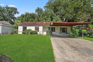 10010 Fairland Dr, Houston, TX 77051