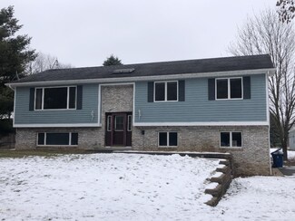 10645 S 27th St, Vicksburg, MI 49097