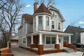 701 Vale Place, Schenectady, NY 12308