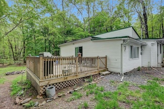 1702 Donalds Rd, Effort, PA 18330