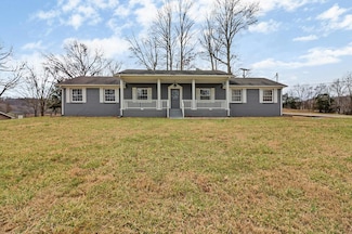 423 S Main St, Byrdstown, TN 38549