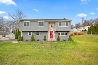 238 Sylvan Lake Rd, Oakville, CT 06779