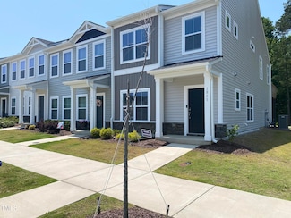 1841 Kauri Cliffs Dr, Fuquay-Varina, NC 27526