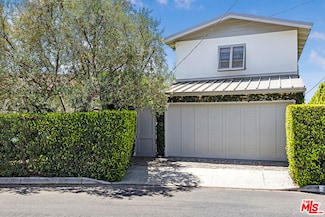 271 Amalfi Dr, Santa Monica, CA 90402