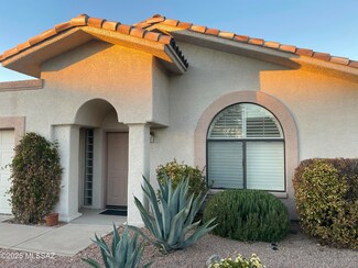 9517 E Kokopelli Cir, Tucson, AZ 85748