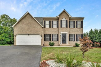 221 Minnie Bell Ln, Vinton, VA 24179