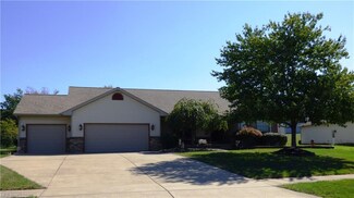 1205 Four Winds Ct, Niles, OH 44446