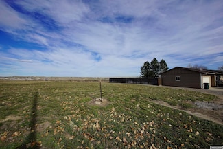 1092 Riverbend Dr, Douglas, WY 82633