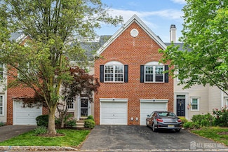 21 Lee Ct, Plainsboro, NJ 08536