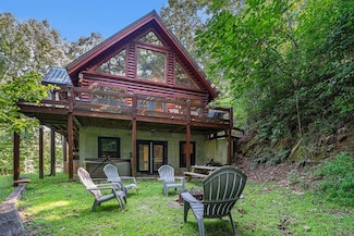 657 Beaver Lake Dr, Ellijay, GA 30540