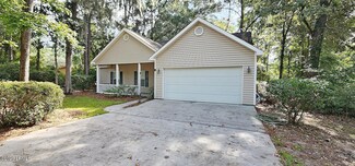 61 Francis Marion Cir, Beaufort, SC 29907