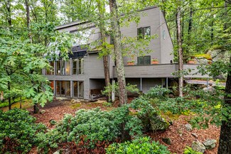 26 Fowler St, Upton, MA 01568