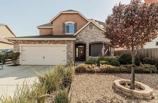 2043 N Soledad Ave, Clovis, CA 93619