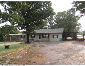 475972 E 1096 Rd, Muldrow, OK 74948