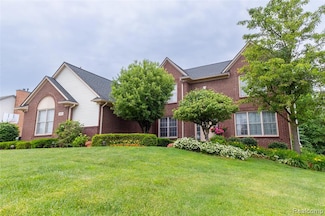 3970 May Center Rd Unit 197, Lake Orion, MI 48360