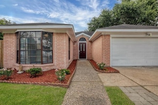 10603 Zircon Ct, Houston, TX 77099