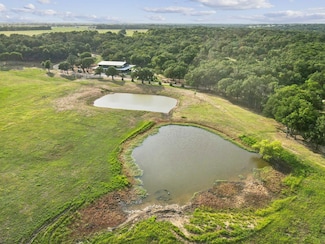 5540-5556 County Road 406, Grandview, TX 76050