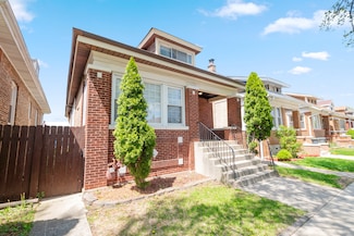 6040 S Whipple St, Chicago, IL 60629